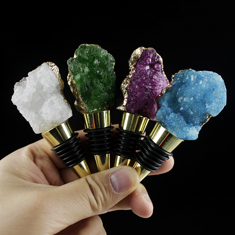 Hot Sale Natural Agate Crystal Geode Wine Bottle Stopper Gold Plated Zinc Alloy Bottle Stopper for Bars Accessory