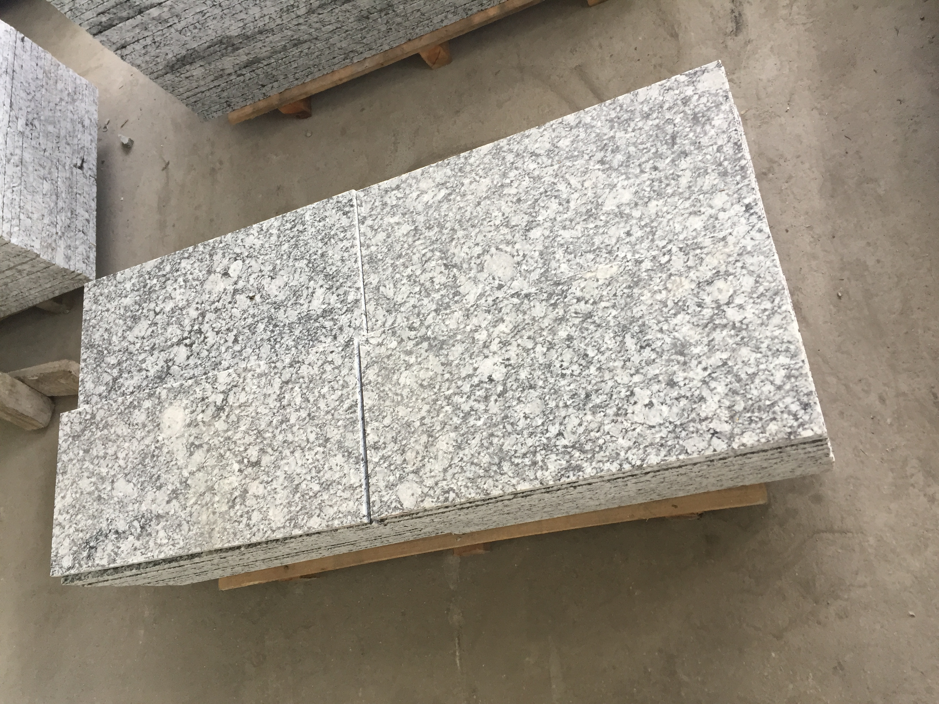 Factory Price Wave White Natural Granite Interior and Exterior Granite Tiles