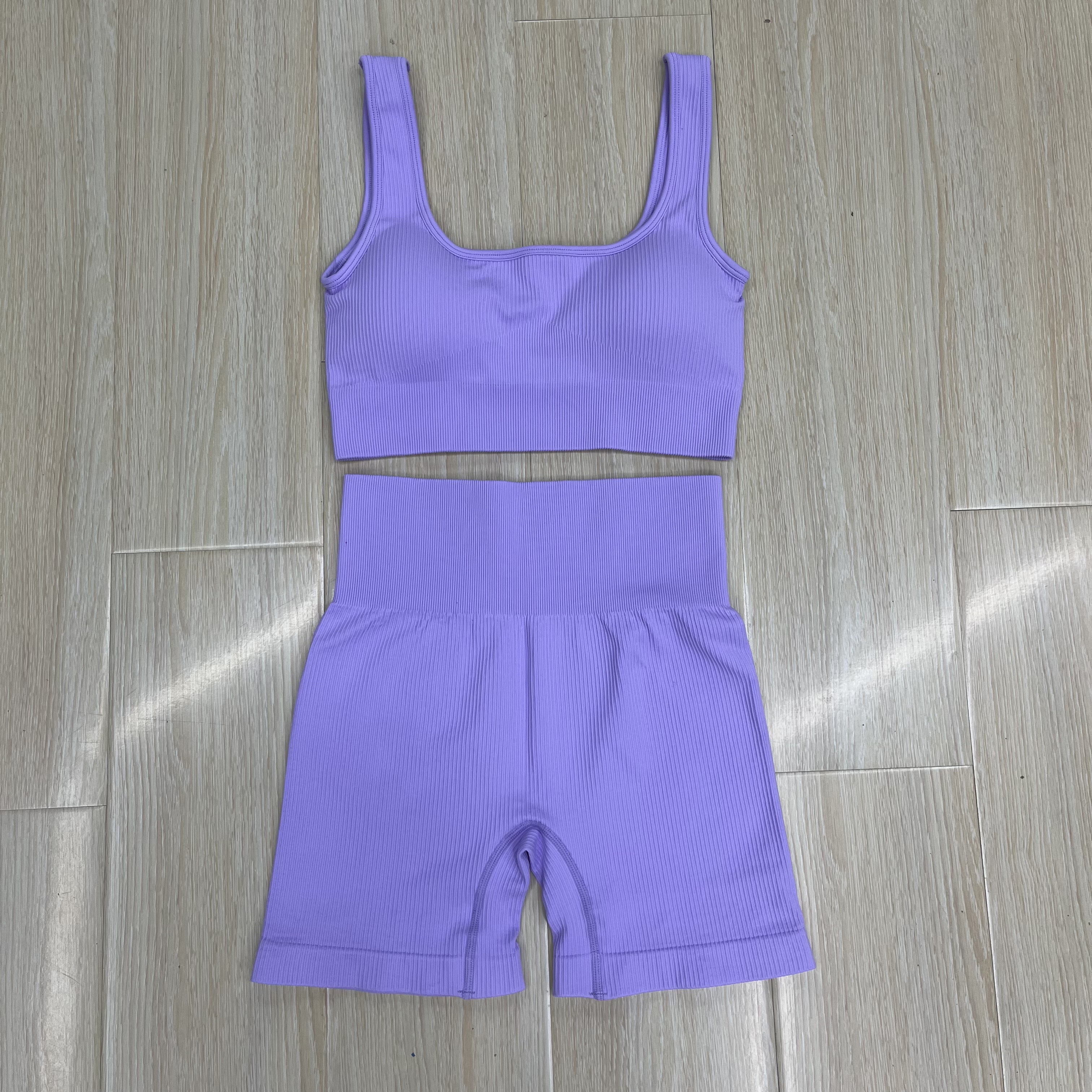 Wholesale Sexy Yoga Sets Fitness Crop Bra And Peach Buttocks Shorts Women's Gym Clothes