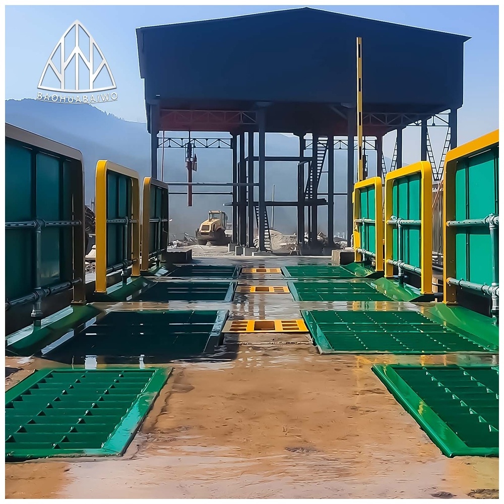 Automatic washing platform for heavy-duty mobile trucks in construction to clean coal mine engineering vehicle washing machines