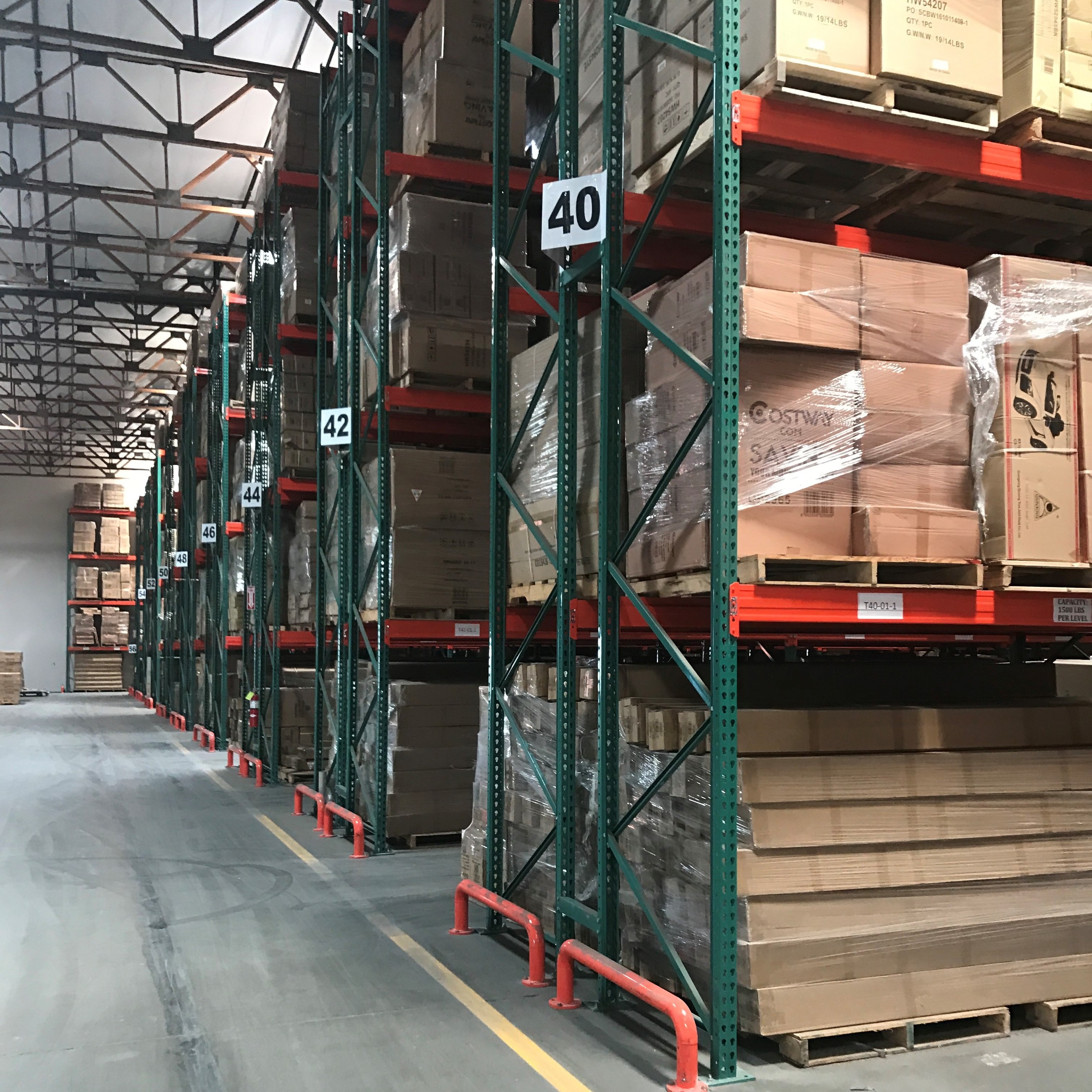 Most Popular Upright Pallet Racking System Pallet Column Intelligent Warehouse Shelving Storage Equipment