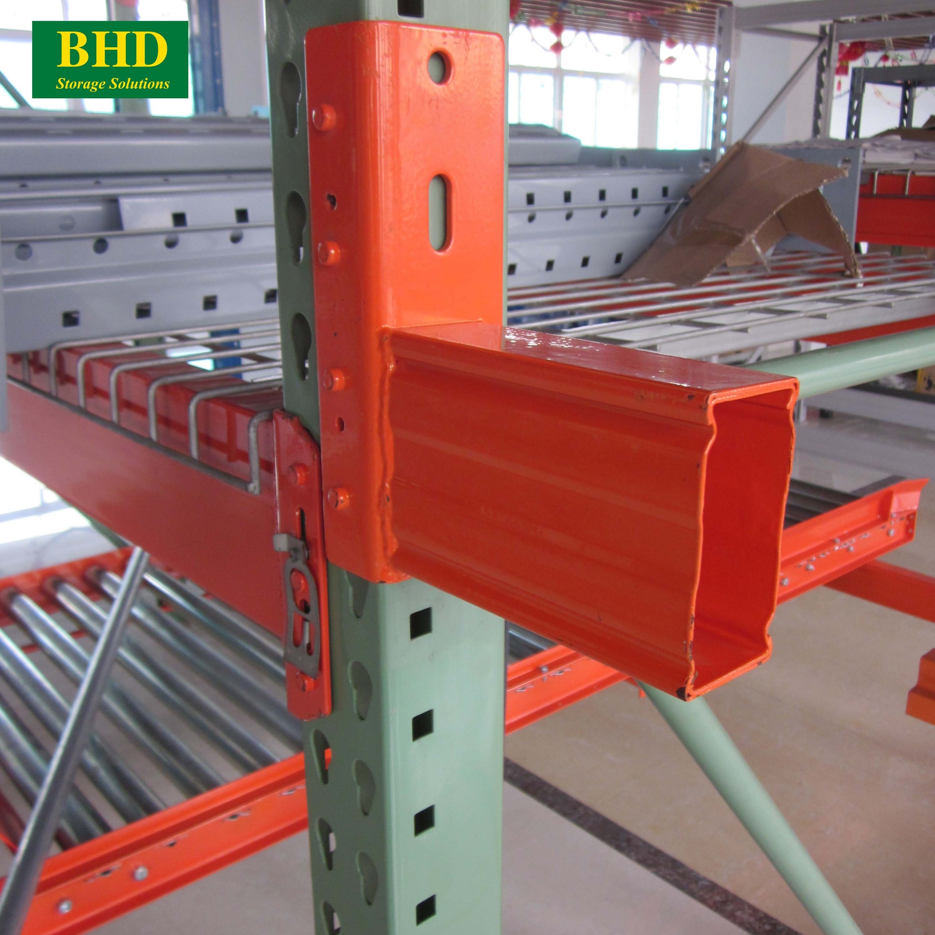 Warehouse Storage Heavy Duty US Teardrop Pallet Racking System Stacking Racks Pallet Rack From Vietnam Supplier