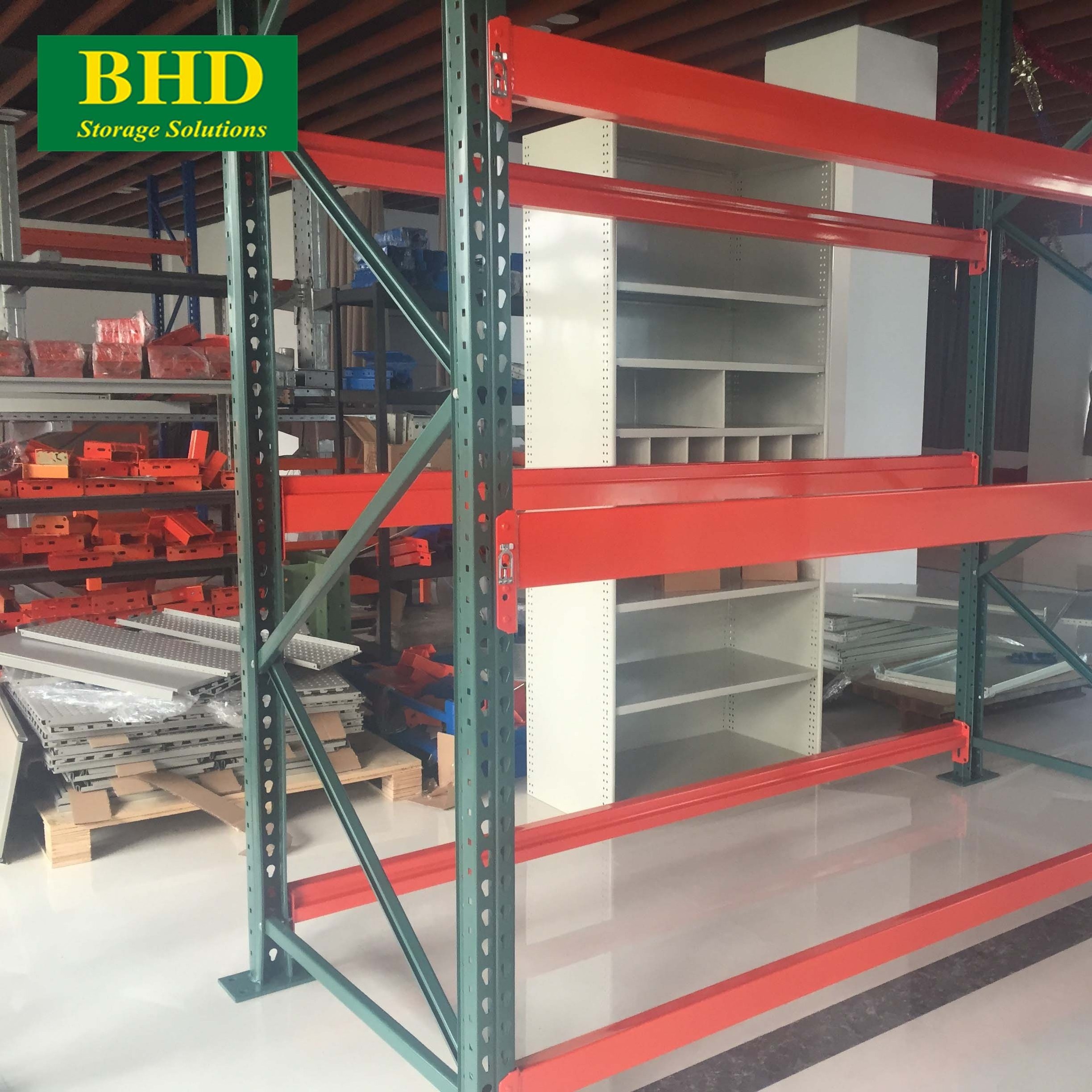 Warehouse Storage Heavy Duty US Teardrop Pallet Racking System Stacking Racks Pallet Rack From Vietnam Supplier