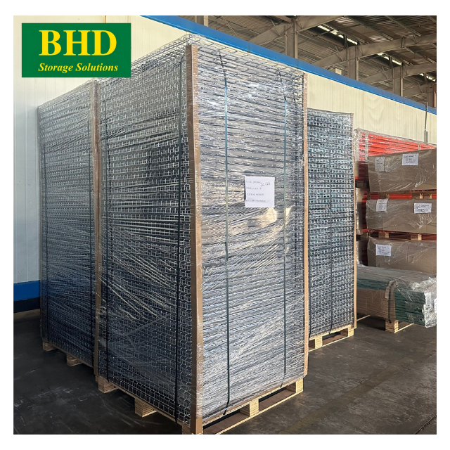 Cost Effective Galvanized Wire Decking Used for Standard Beam Adjustable Pallet Racking Systems in Warehousing