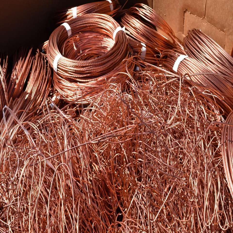 Large amounts of high-quality scrap copper wire in stock