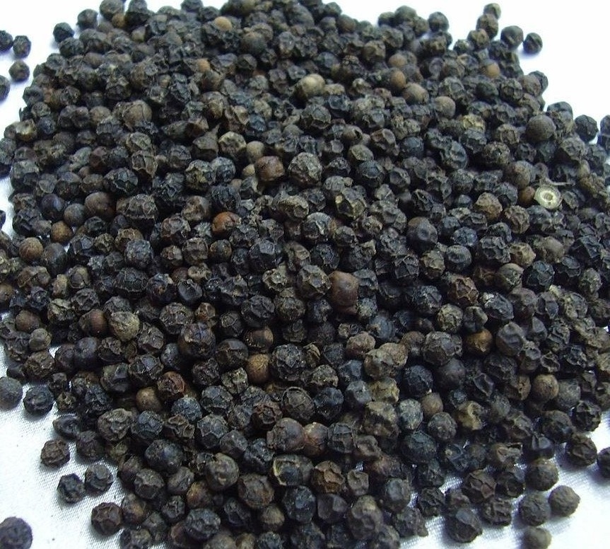 Black Pepper Seed - Indian spices Piper Nigrum - Bulk quantity whole black pepper seed from India....