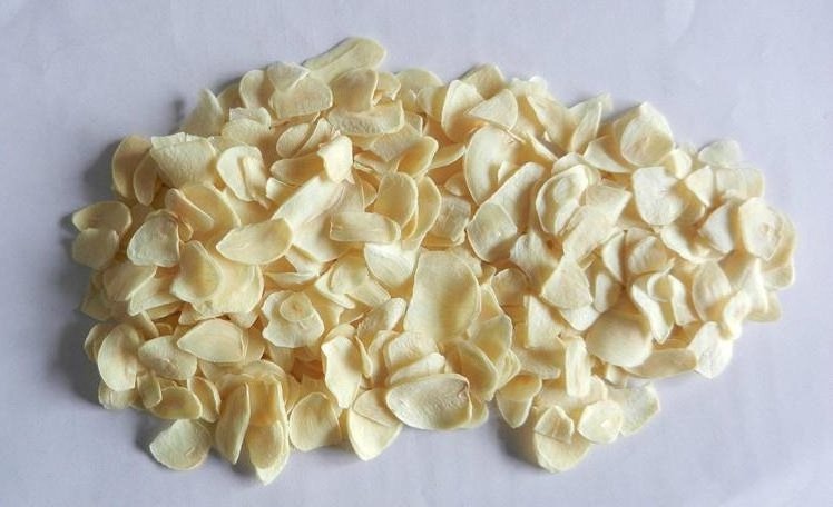 Dehydrated Whole Garlic/Dehydrated Garlic Flakes!