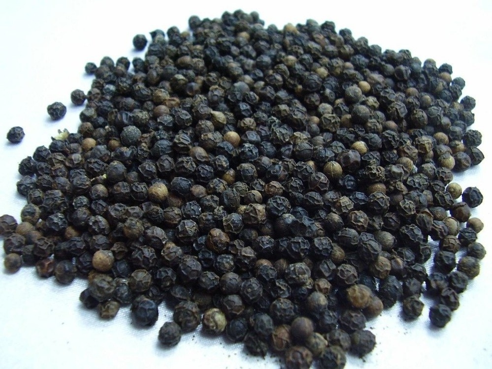 Black Pepper Seed - Indian spices Piper Nigrum - Bulk quantity whole black pepper seed from India....