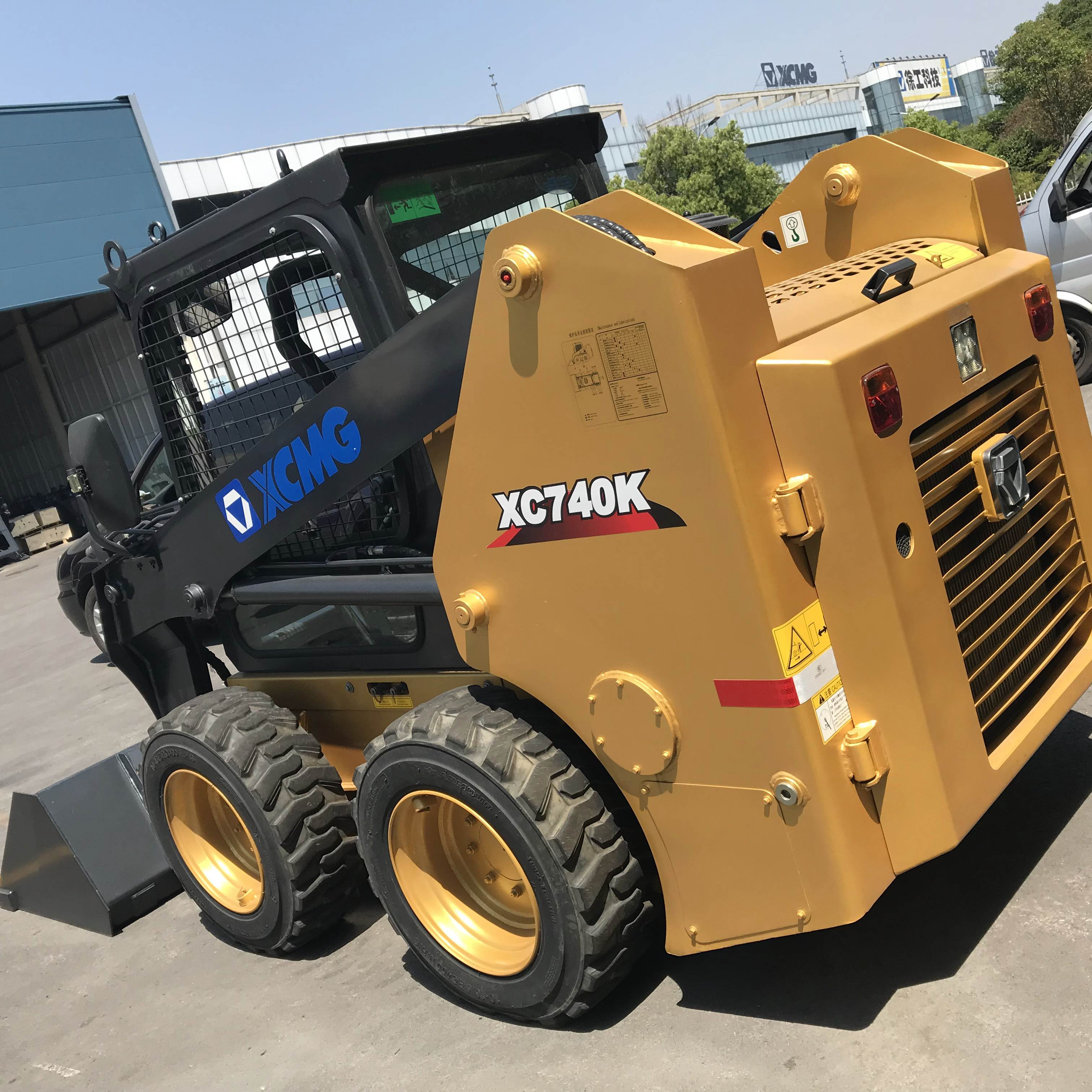 China brand XCM G XC740K new skid steer loader with rock saw attachment for sale low price