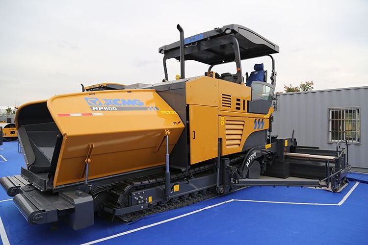 XCM G RP600 5.8m asphalt machinery crawler road paver