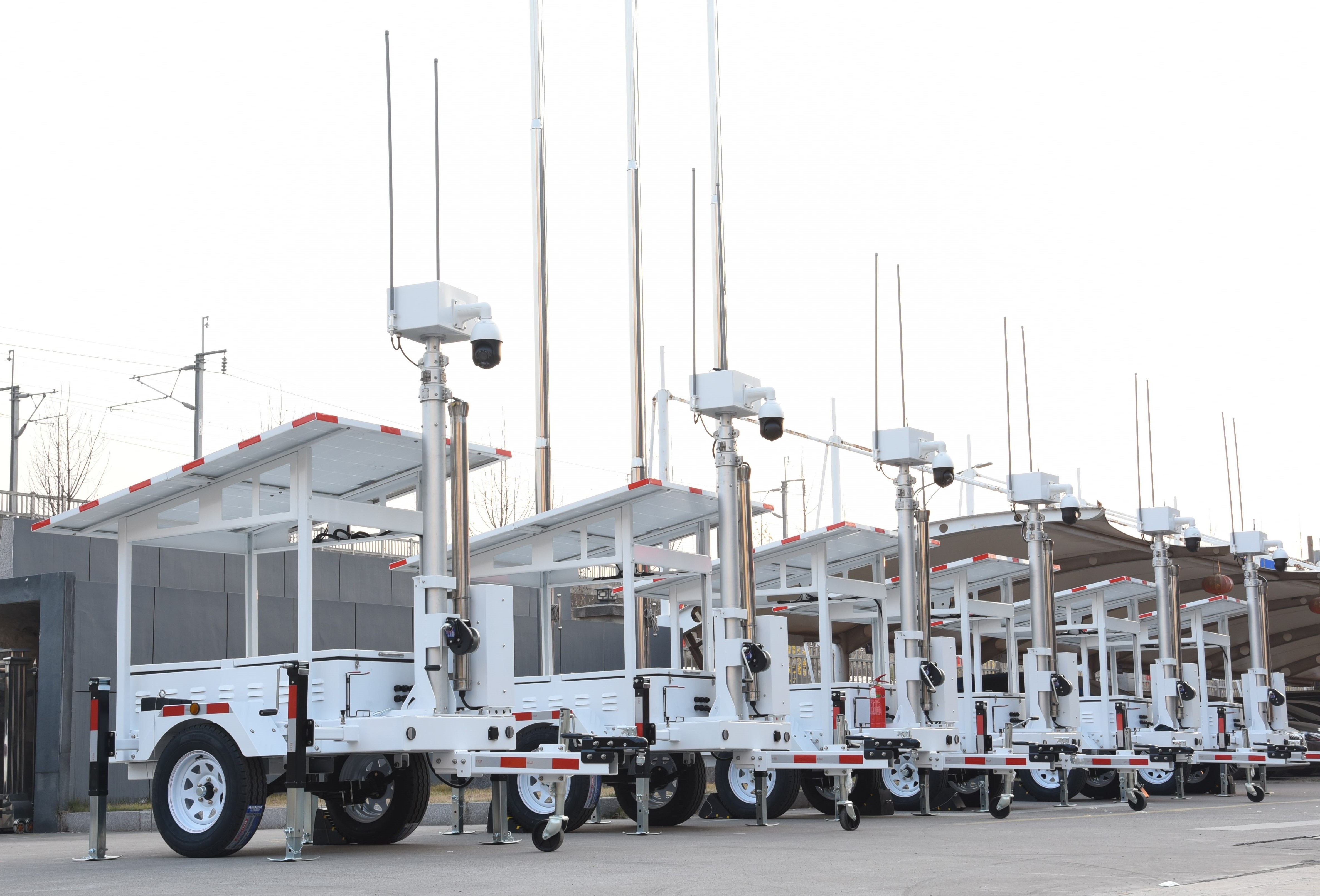 Portable Tower CCTV Digital Camera Mobile Solar Surveillance Trailer  For Parking Lot Security