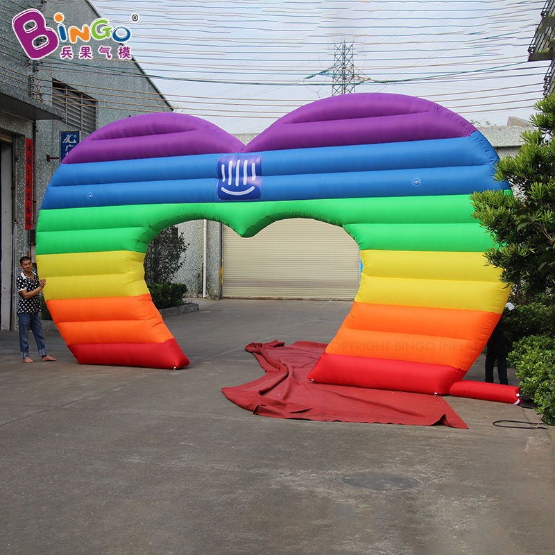 New Design Giant Inflatable Rainbow Heart Balloon Arch for Valentine's Day Decoration Inflatable Arch