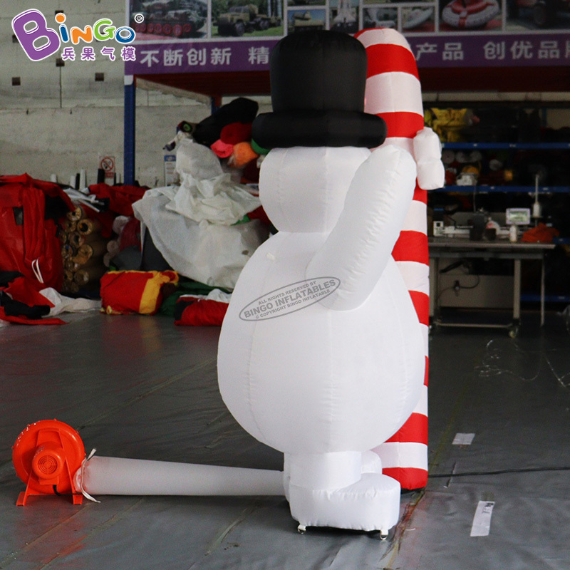 Party Decoration Xmas Supplies Outdoor Christmas Village Ornaments Giant Inflatable Snowman With Candy Cane