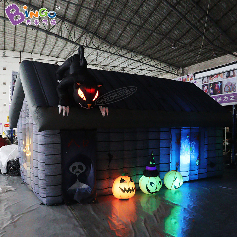 Haunted House Inflatable Haunted House Maze With LED Lights Giant LED Halloween Inflatable Haunted House