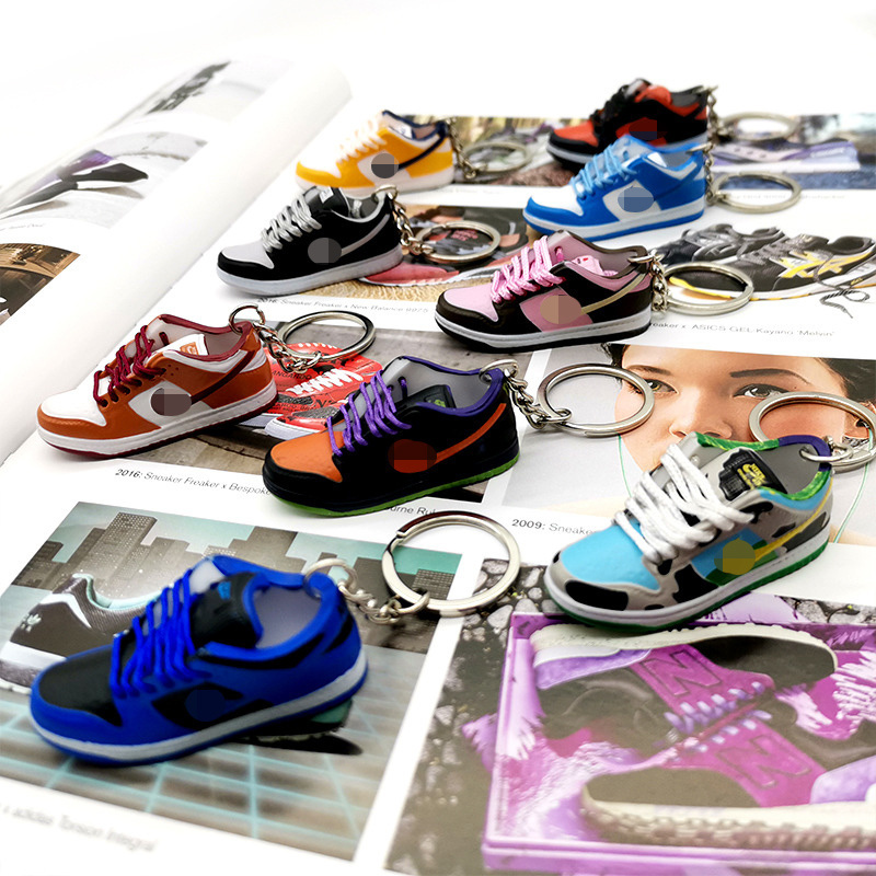 Promotion New arrival 3D Mini shoes model trend toy AJ sb simulation sneaker keychain for keyring Collection and Gifts