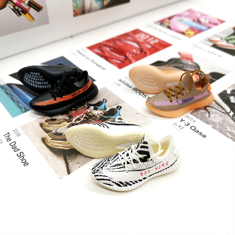 Style Optional Mini 3D model Plastic hip-pop rapper AJ AD Ye 350 700 750 shoe sneaker keychain for player bag pendant keyring