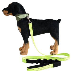 Reflective nylon high-strength tensile belt with buffering for large and medium-sized dog pet traction rope