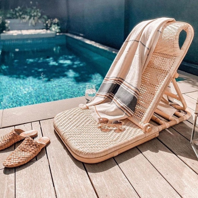 High Quality Outdoor Garden Rattan Wicker Chairs Sun Swing Rattan Folding Lounge Beach Chair With Custom Color Size Logo