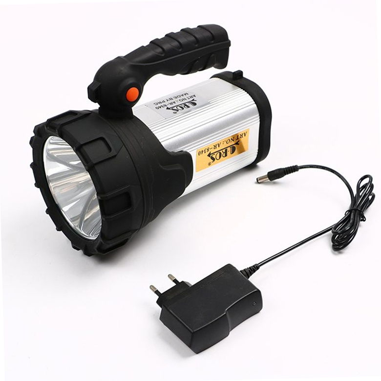 Hot Selling Flashlight With Charger Waterproof And Zoomable Aluminum Flashlight With Charge Display