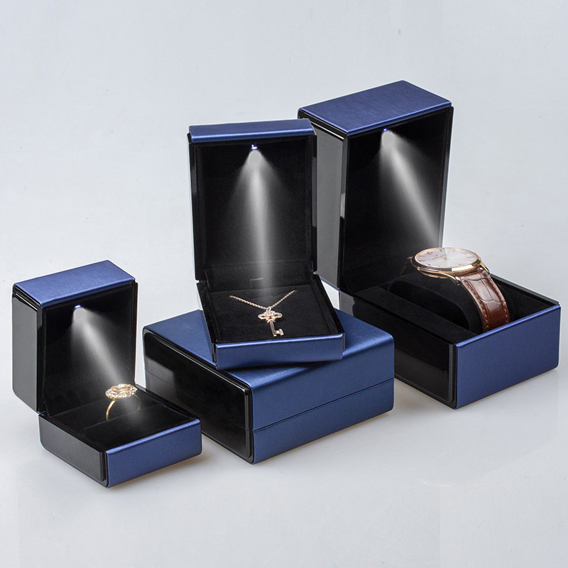 LED Light Jewelry Proposal Ring Necklace Bracelet Bracelet Packaging Brushed Leather Jewelry Box