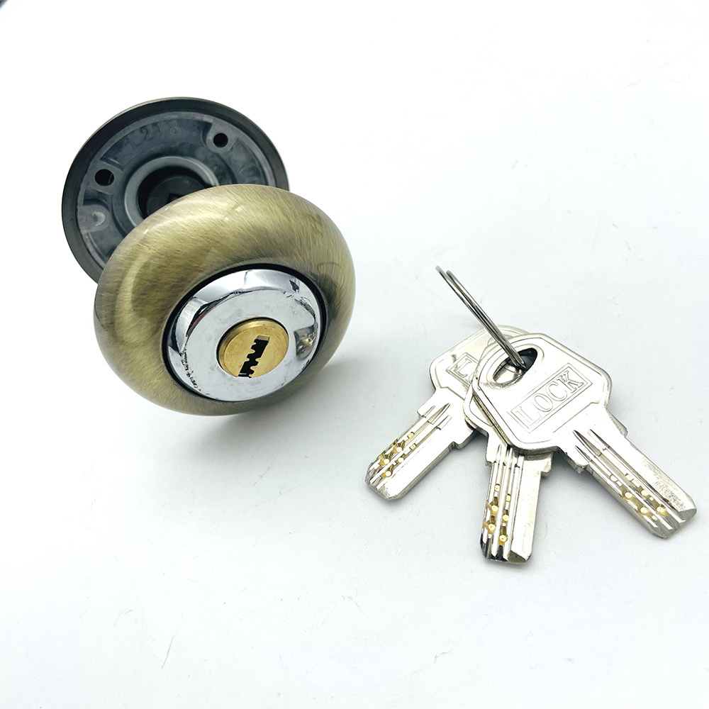 Single cylinder deadbolt lock with  flat keys