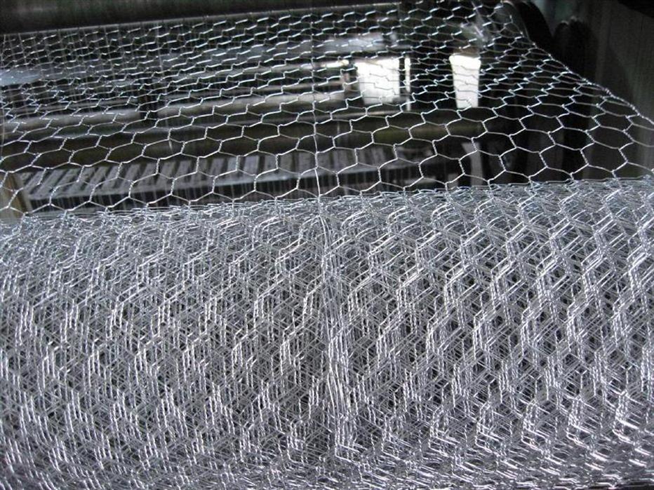 Hot selling gabion mesh woven hexagonal mesh multi-purpose protective net