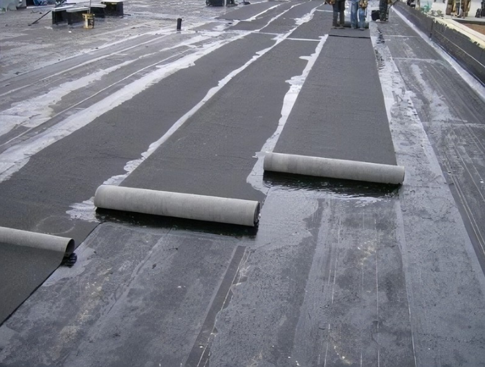 Self Adhesive Aluminium Foil Bitumen Waterproof Membrane For Steel Roof Application Membrane Waterproofing materials