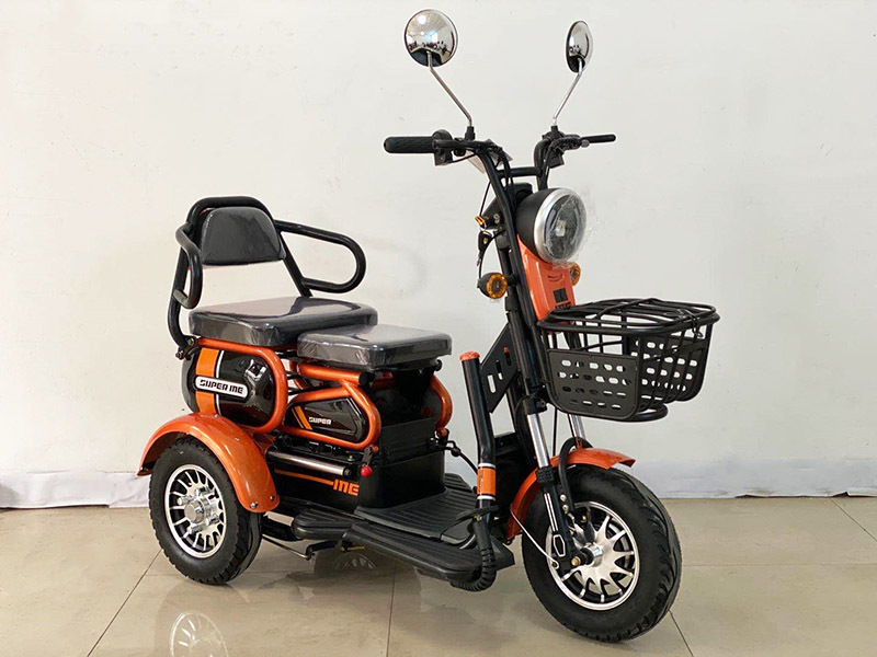 Custom OEM electric tricycle in electric scooters 3 three wheel disability with padals for adults / elderly