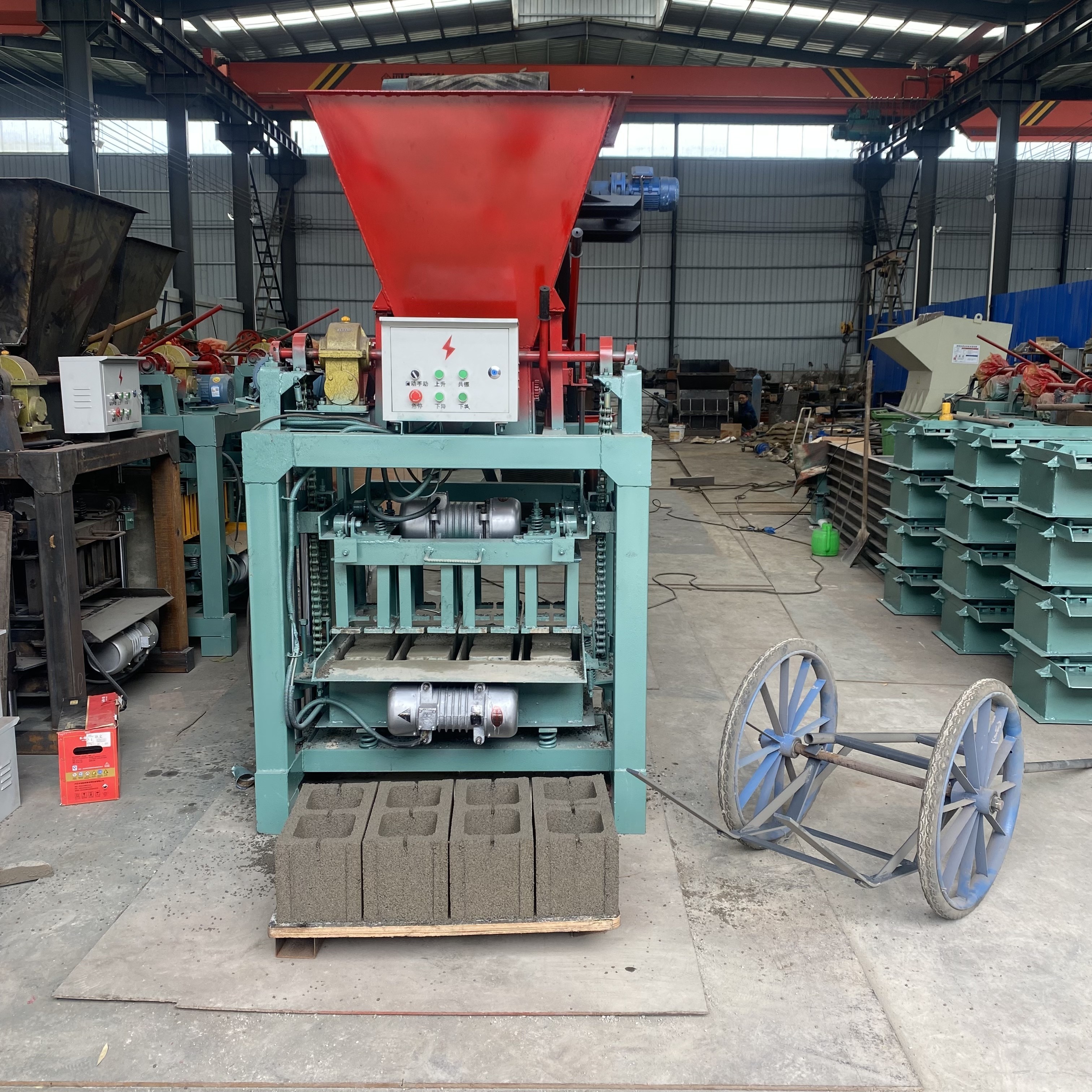 400mm Small Size Brick Making Machine Force Welded and Cement Moulding Efficient Brick Making Machinery