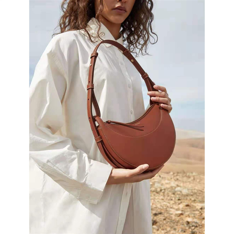 2024 New Fashion Leather Retro Women's Half Moon Bag Mini Handbag Single Shoulder Messenger Bag For Ladies Women's Shoulder Bag