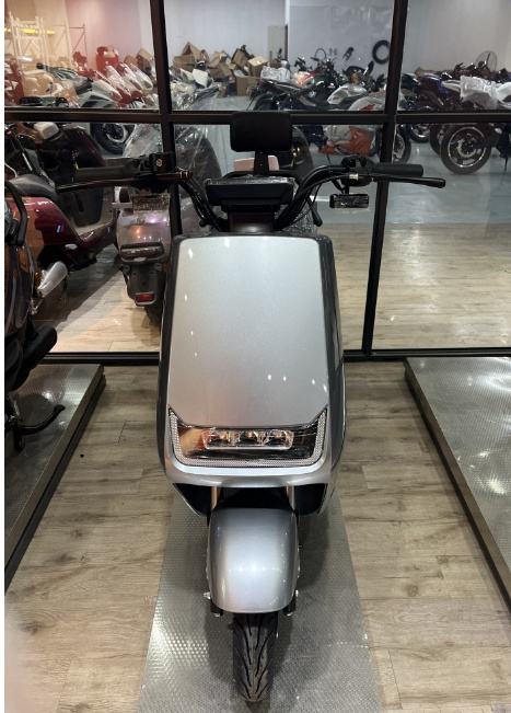 2024 Hot Sale Electric Scooter Bike High Power E Motorcycle 1000W 60V Electric Moped For Adults