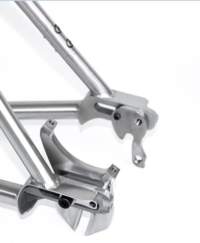 Factory Direct Sale Titanium Bike Frame Road 700c Bicycle Disc Brake