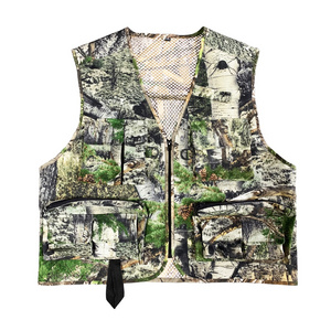 Camouflage hunting vest for hunter from BJ Outdoor