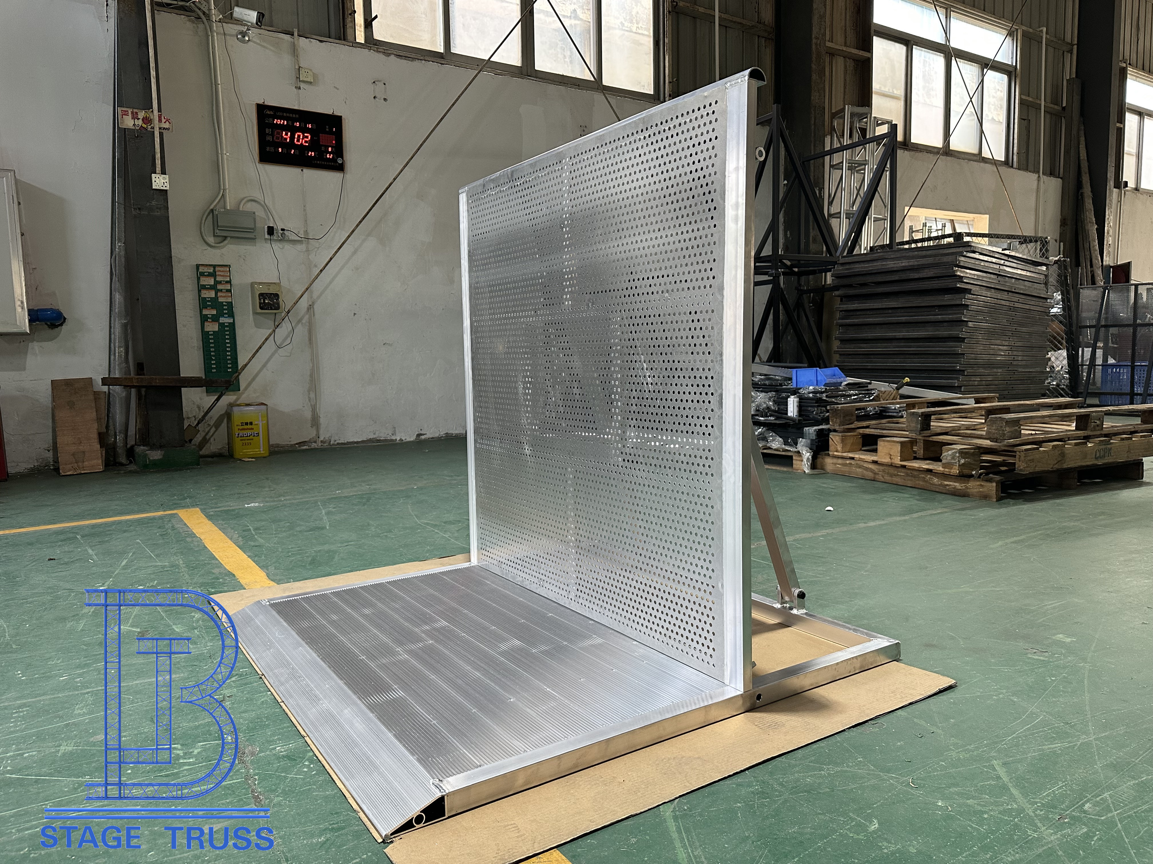 Customized aluminum alloy guardrails barrier for event crowd