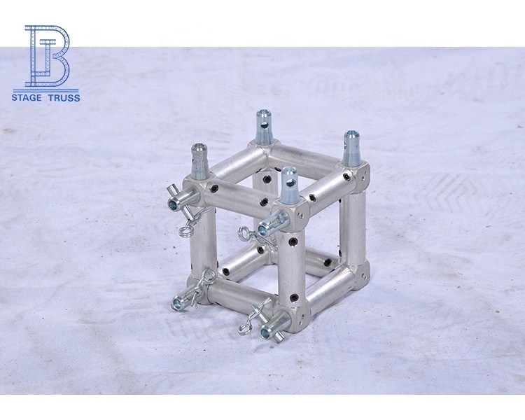 Light weight aluminum box truss for mini stage truss