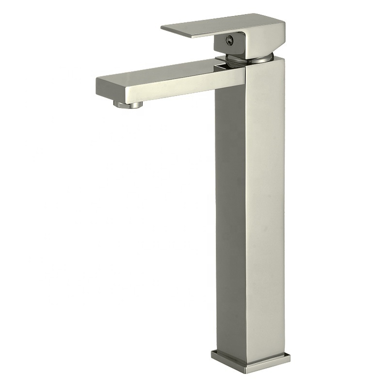 Commercial Modern Bathroom Faucet Single Handle Chrome Single Hole Washbasin Faucet with Deck Simple Installation