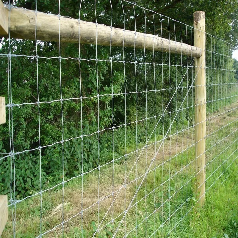 Wholesale Galvanized Livestock Panels Bulk Cheap Livestock Cattle Fence Goat Farming Field Fence 4ft