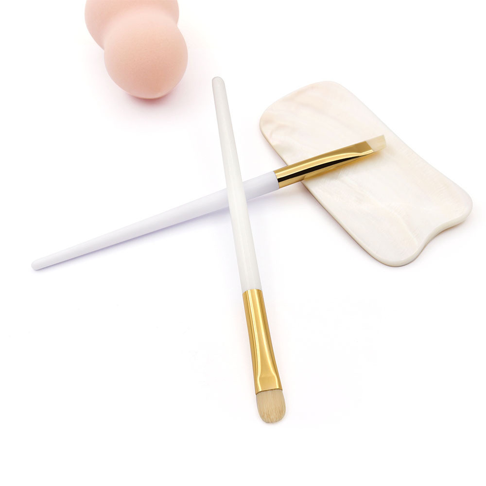 White Handle Luxury Concealer Brush Private Label Nylon Hair Angled brow brush Customized Logo Gorgeous Eyebrow Dyeing Brush