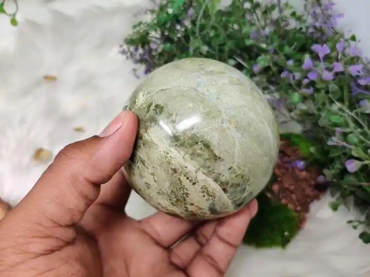 Natural Serpentine Gemstone Sphere Crystal Quartz Serpentine Ball by hand Healing Crystal meditation clear home decoration stone