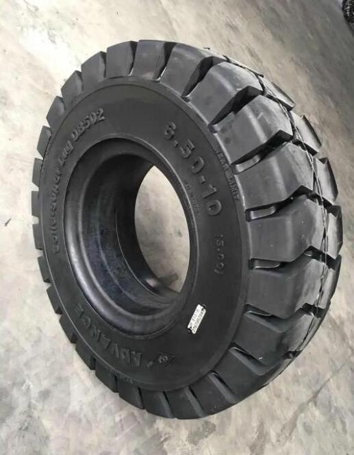 PU-Filled Tyres With Polyurethane For Construction Forklifts Truck Crane Polyurethane Foam Tire Filling Material