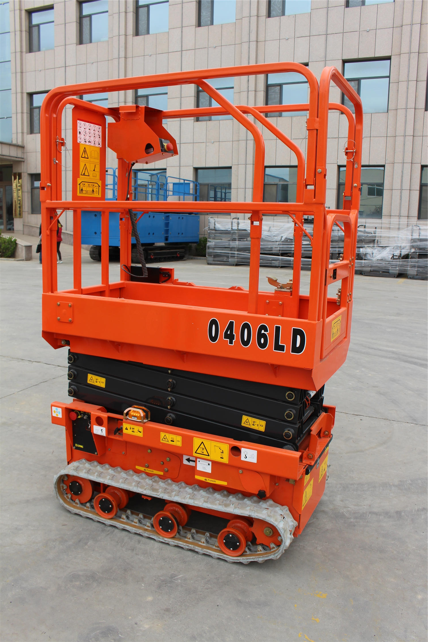 crawl scissor lift table Self level hydraulic legs mini rough terrain scissor lift