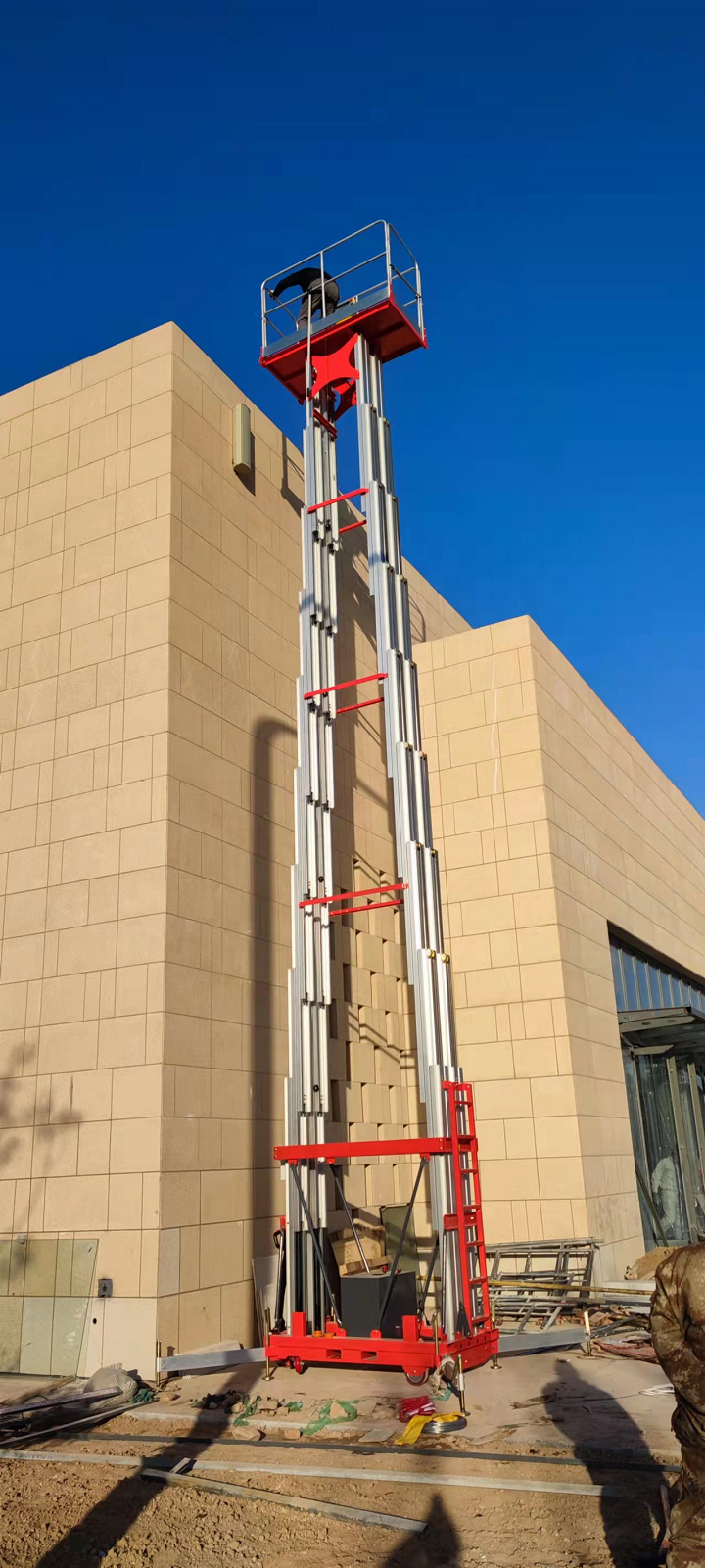 CE ISO 10M 12M Access Lifting Platform Aerial Work Electric Aluminum Alloy Dual Mast One Man Lift China For Window Cleaning Use