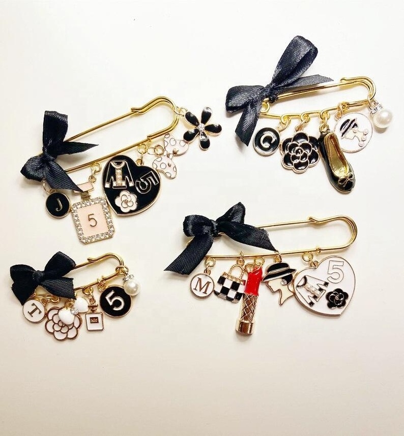 New style hot selling number 5 brooches jewelry cc fashion gg women designer brooches and pins