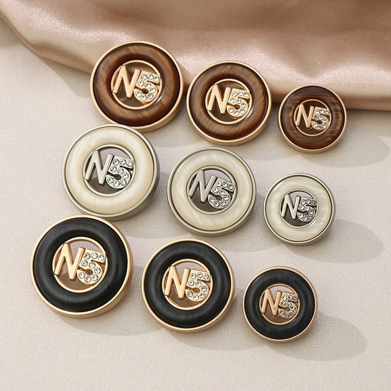 New style antique CC designer buttons famous brand jewelry gg fastener for ladies cloth decorations