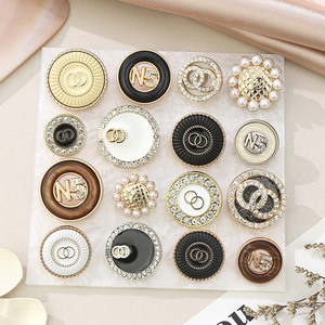 New style antique CC designer buttons famous brand jewelry gg fastener for ladies cloth decorations