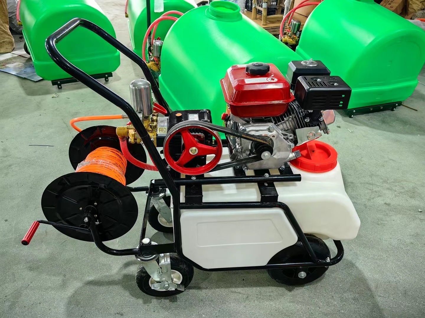 Portable 50L manual four-wheel vehicle gasoline engine powered spray tank sprayers agriculture power sprayer