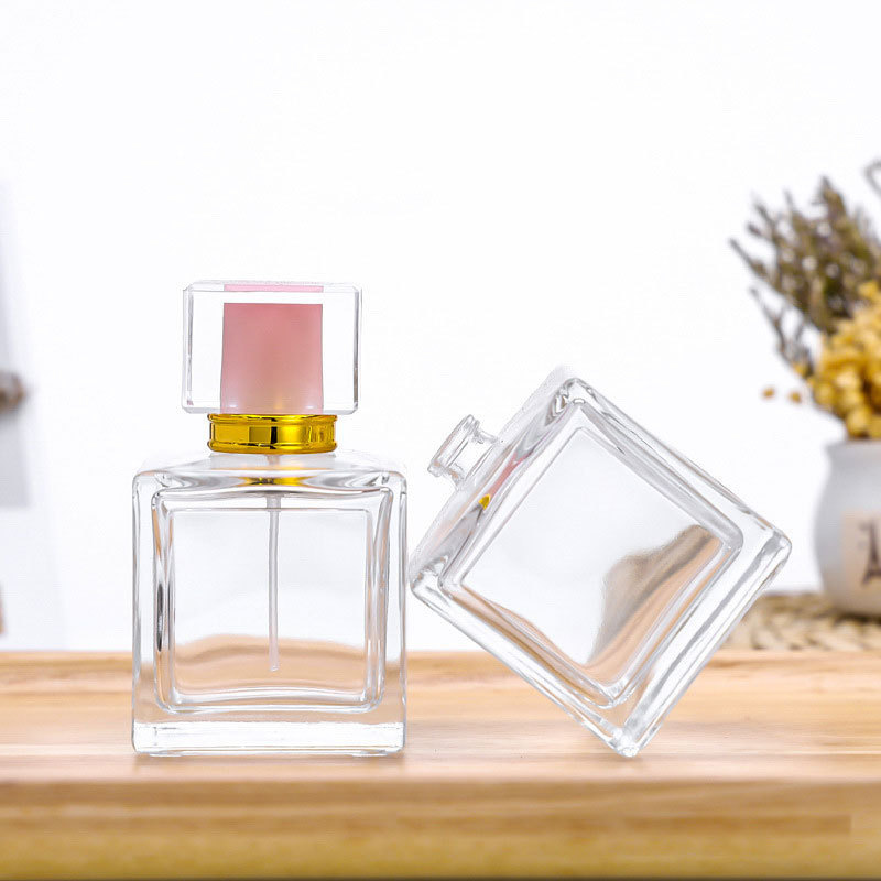 Luxury Flacon De Parfum Fragrance Bottle Packaging Container Square 50Ml Empty Clear Glass Spray Glass Perfume Bottles With Lids