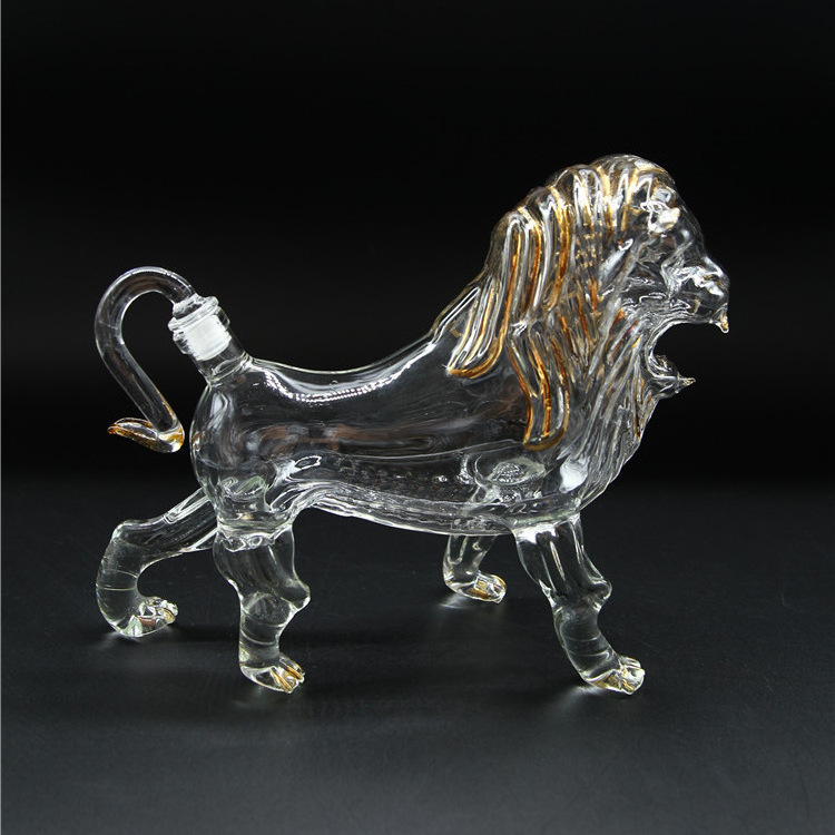 ODM / OEM Lion Shaped  Glass Whiskey  Liquor Decanter set for Whiskey, Vodka, Rum, Tequila or Any Other Alcohol