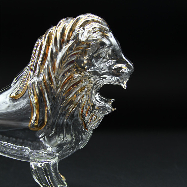 ODM / OEM Lion Shaped  Glass Whiskey  Liquor Decanter set for Whiskey, Vodka, Rum, Tequila or Any Other Alcohol