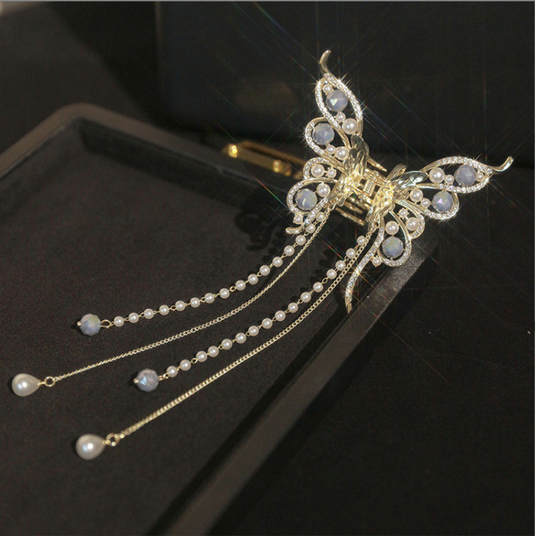 HC379D New Design Retro Classic Traditional Hair Accessories Metal Tassel Pearl Alloy Butterfly Hair Claw Clip